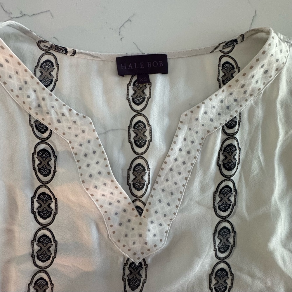 Hale Bob 100% Silk Printed Poncho Top V-Neck Ivory/Black Medallion Women’s XS - Picture 3 of 6